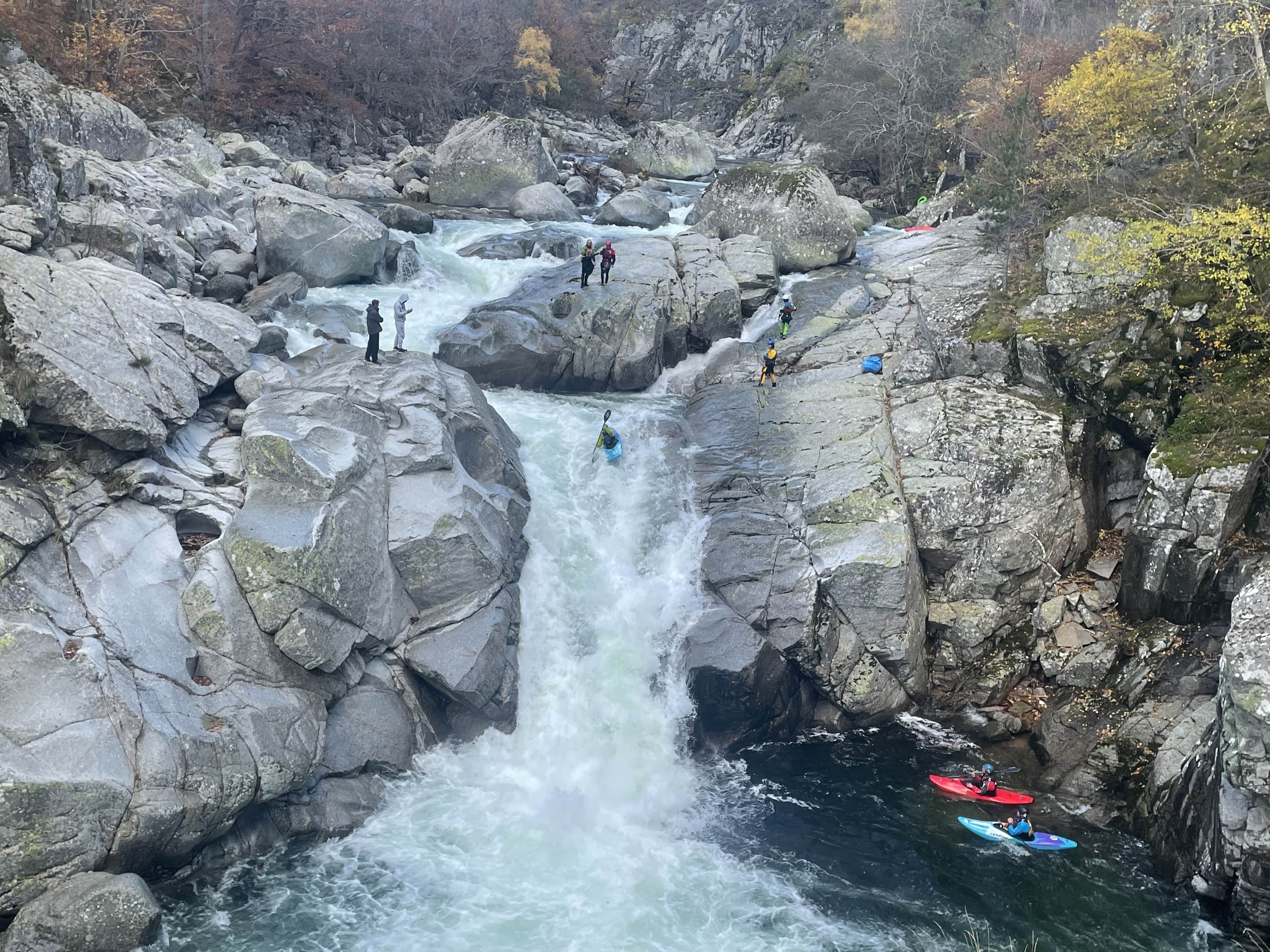 Matthieu dans le Gouffre des Meules.jpg