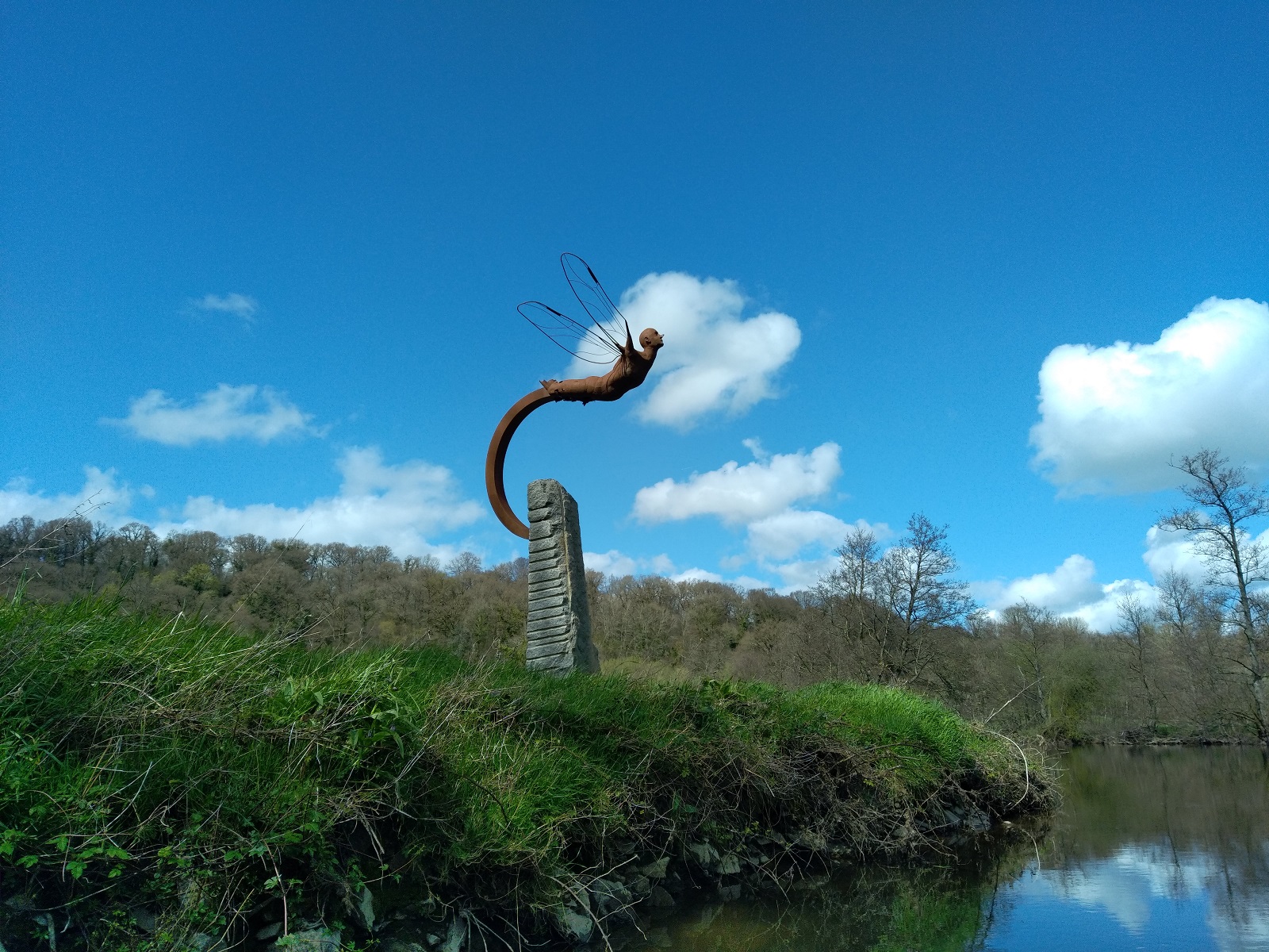 Sculture le long de la voie verte de la Vire.jpg