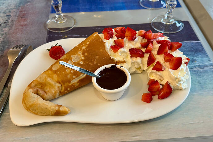 Les cornes d'abondance chantilly fraises